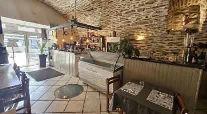 Restaurant of 110 m² in Salles-Curan (12410)