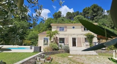 House 4 rooms of 135 m² in Bédarrides (84370)