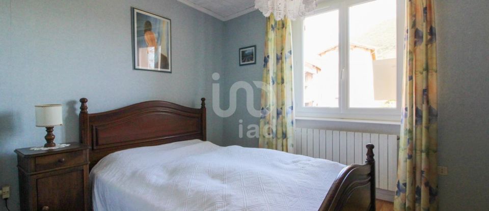 House 7 rooms of 160 m² in Versols-et-Lapeyre (12400)