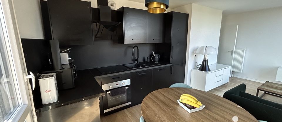 Appartement 4 pièces de 84 m² à Saint-André-lez-Lille (59350)