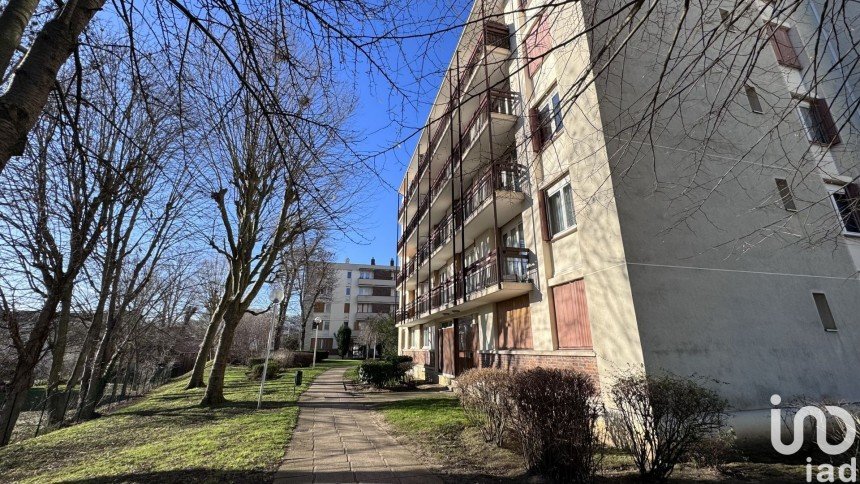 Appartement 5 pièces de 92 m² à Saint-Ouen-l'Aumône (95310)