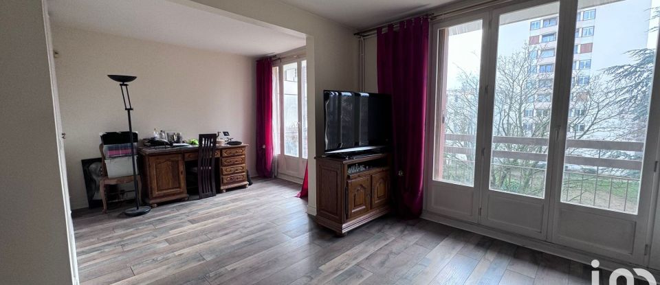 Appartement 5 pièces de 92 m² à Saint-Ouen-l'Aumône (95310)