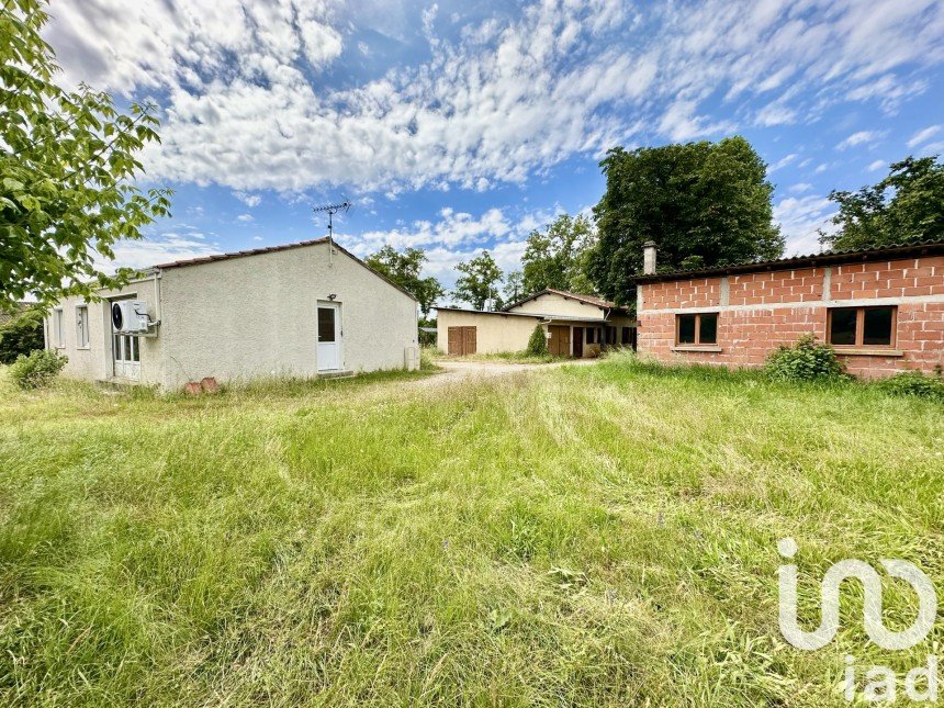 Maison traditionnelle 6 pièces de 120 m² à Monteils (82300)