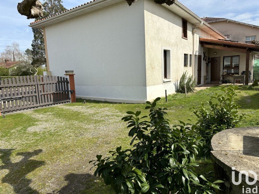 Town house 5 rooms of 147 m² in Brocas (40420)