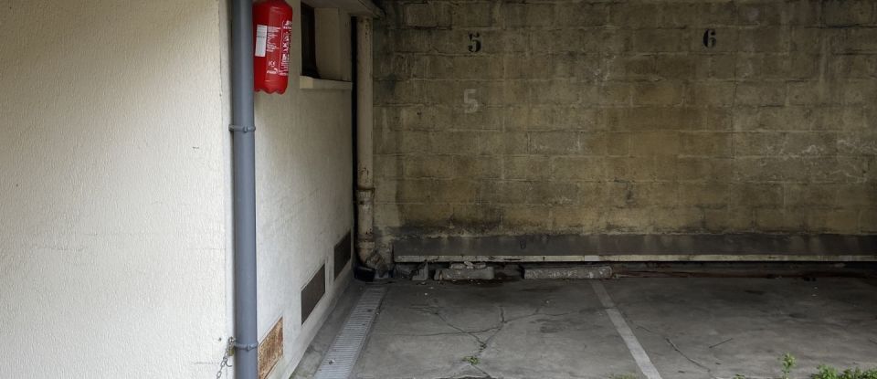 Parking/garage/box de 10 m² à Saint-Ouen-sur-Seine (93400)