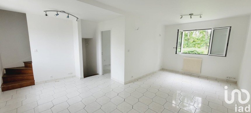 Town house 4 rooms of 83 m² in La Queue-en-Brie (94510)