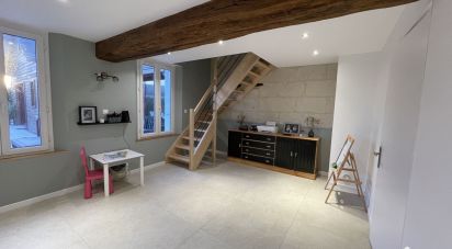 Maison 6 pièces de 155 m² à Vivy (49680)