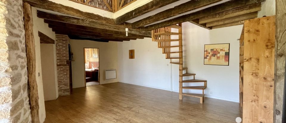 Country house 3 rooms of 111 m² in Ceaulmont (36200)