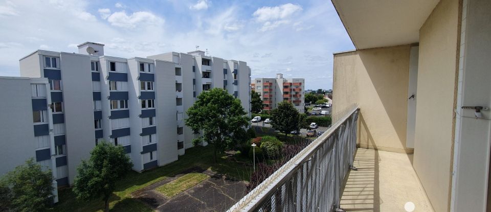 Apartment 2 rooms of 40 m² in Saint-Avertin (37550)