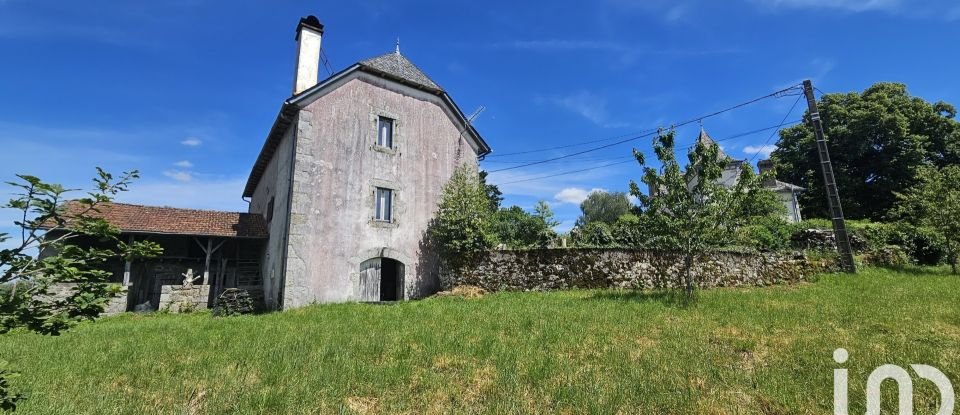 Maison 3 pièces de 101 m² à Saint-Mamet-la-Salvetat (15220)