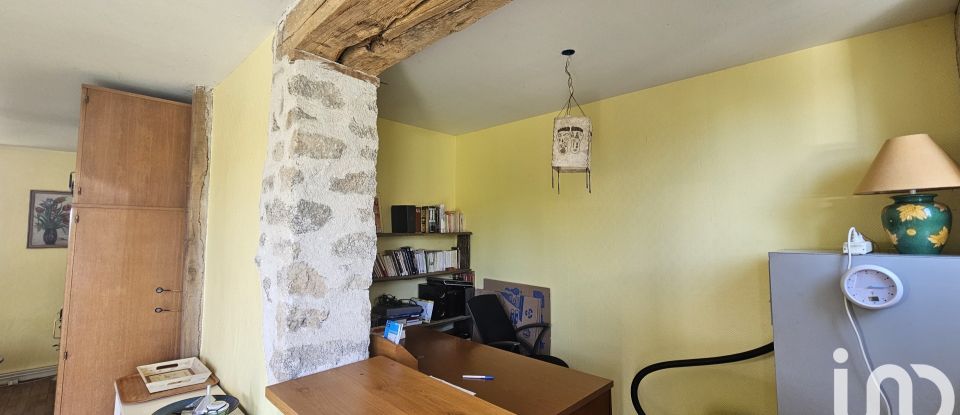 Maison 3 pièces de 101 m² à Saint-Mamet-la-Salvetat (15220)