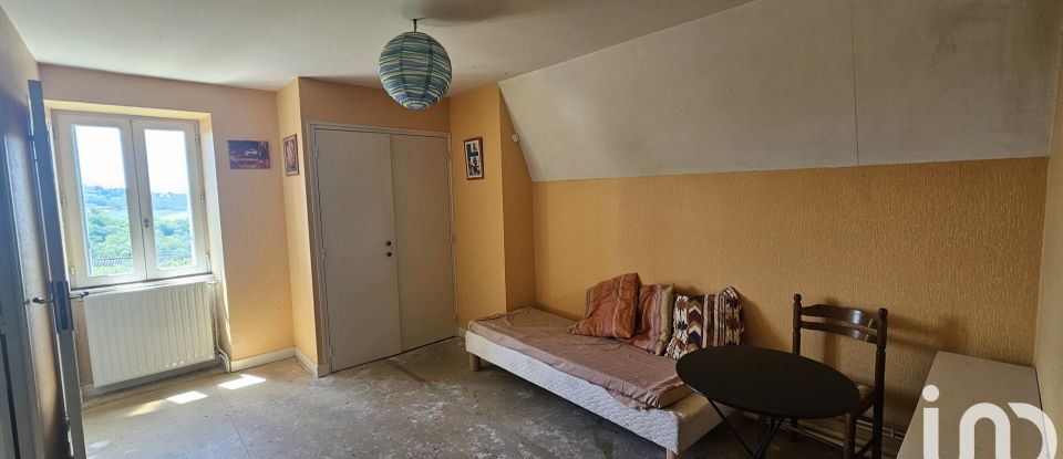 Maison 3 pièces de 101 m² à Saint-Mamet-la-Salvetat (15220)