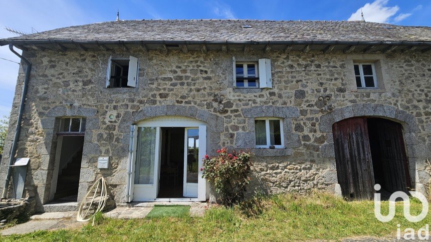 Vente Maison 101m² 3 Pièces à Saint-Mamet-la-Salvetat (15220) - Iad France