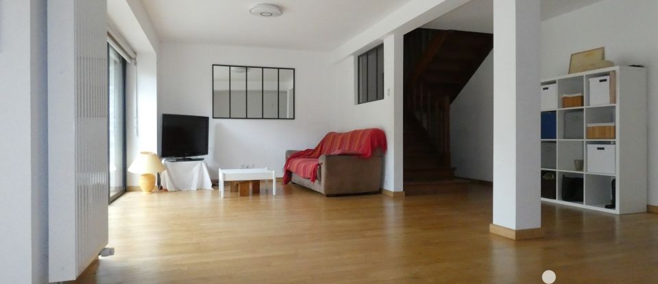 Maison 10 pièces de 230 m² à Rennes (35000)