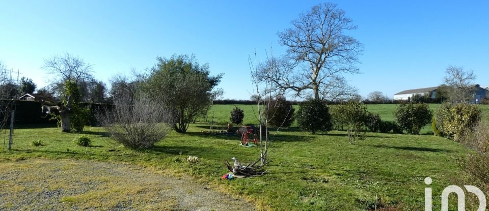 House 4 rooms of 113 m² in L'Hermenault (85570)