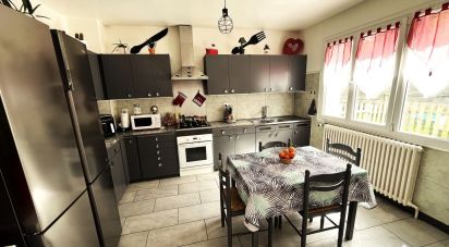 House 5 rooms of 133 m² in Rostrenen (22110)