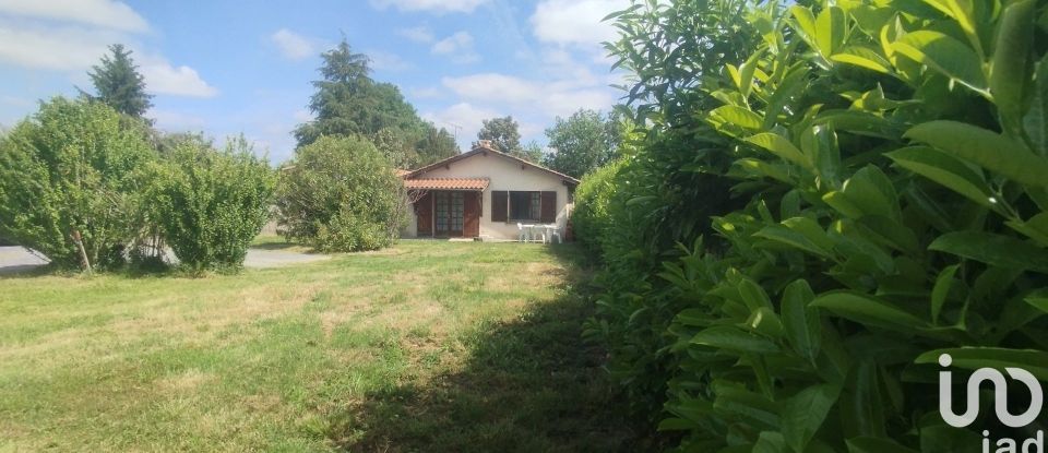 House 3 rooms of 58 m² in Coutras (33230)