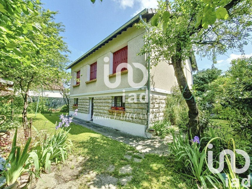 Maison traditionnelle 6 pièces de 95 m² à Tremblay-en-France (93290)