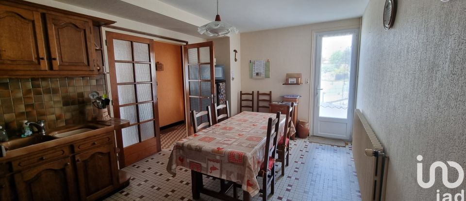 Traditional house 5 rooms of 127 m² in Pouillé (85570)