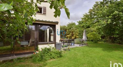 House 6 rooms of 141 m² in Varennes-Jarcy (91480)