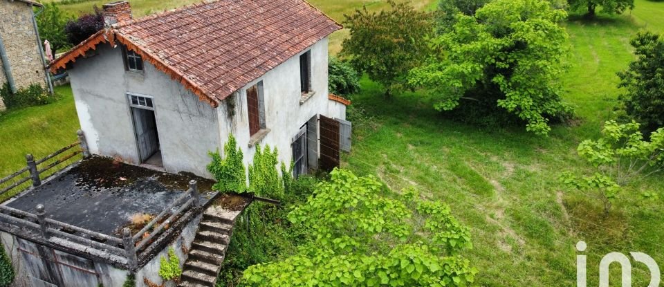 House 7 rooms of 207 m² in Saint-Estèphe (24360)