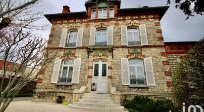 House 8 rooms of 240 m² in Montmagny (95360)