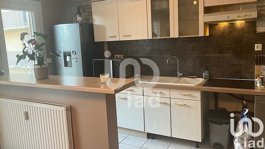 Appartement 3 pièces de 65 m² à Compiègne (60200)