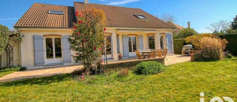 Maison 8 pièces de 207 m² à Noisy-le-Roi (78590)