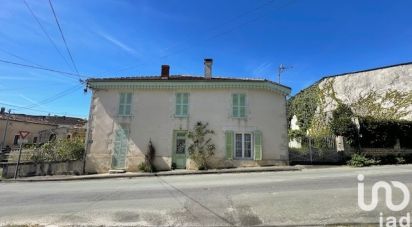 House 7 rooms of 185 m² in Fontaine-Chalendray (17510)