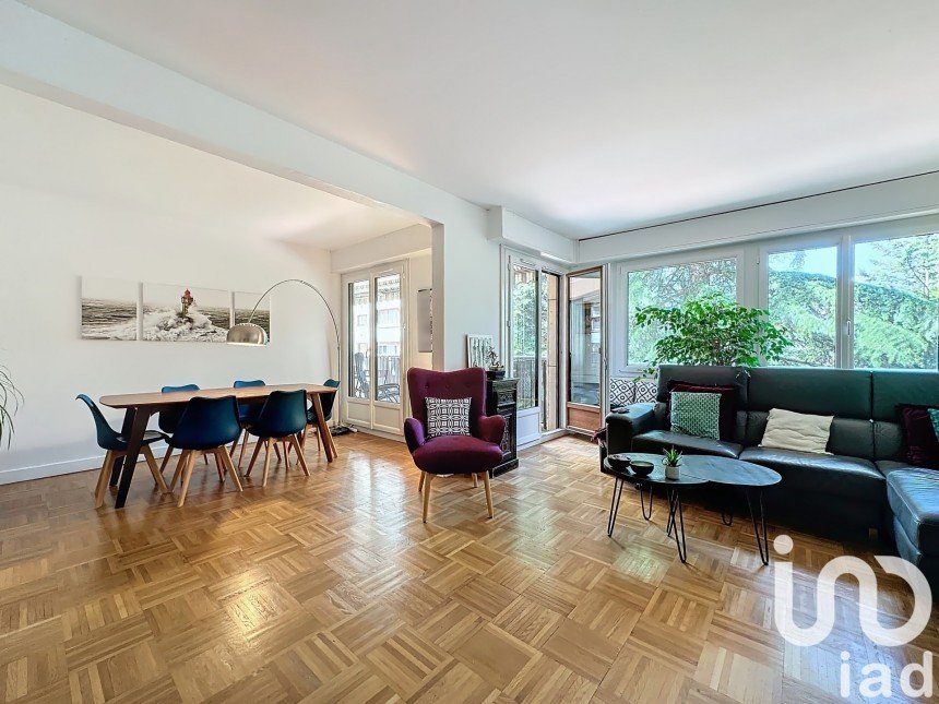 Appartement 5 pièces de 121 m² à Écully (69130)
