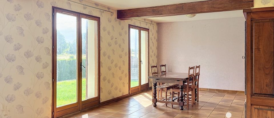 Traditional house 4 rooms of 91 m² in Saint-Pierre-en-Auge (14170)