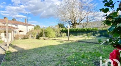 Maison traditionnelle 8 pièces de 127 m² à Vouvant (85120)