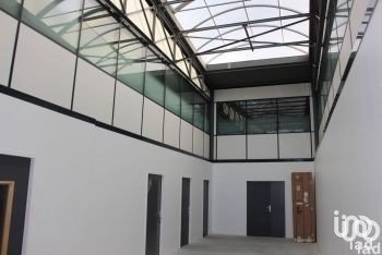 Bureaux de 300 m² à Viry-Châtillon (91170)