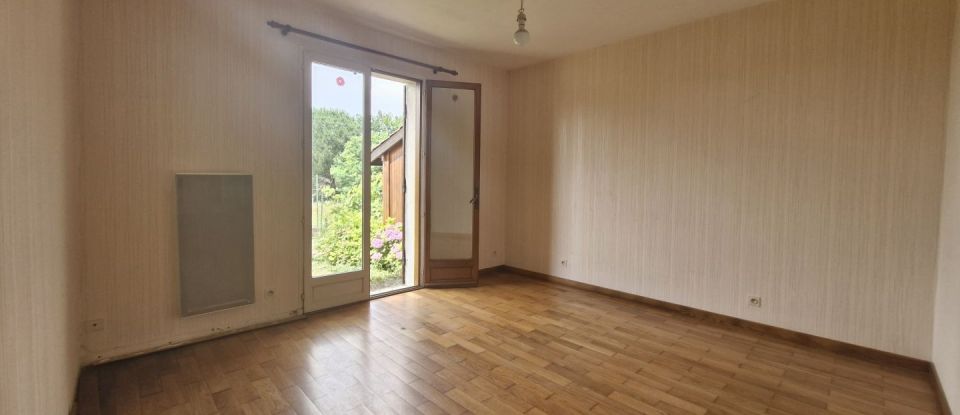 House 4 rooms of 104 m² in Gensac (33890)