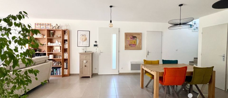 Maison 6 pièces de 130 m² à Sanary-sur-Mer (83110)