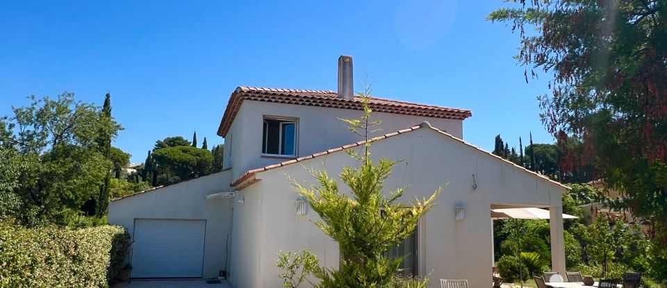 Maison 6 pièces de 130 m² à Sanary-sur-Mer (83110)