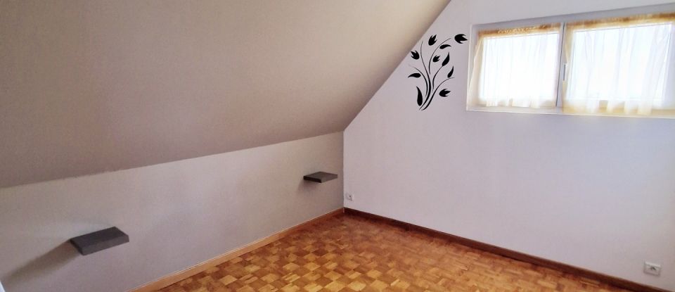 House 5 rooms of 131 m² in Moussy-le-Neuf (77230)