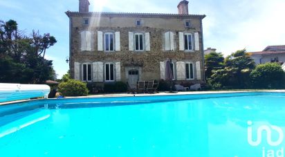 Country house 8 rooms of 291 m² in Saint-Germé (32400)