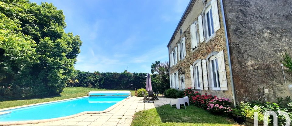 Maison de campagne 8 pièces de 291 m² à Aire-sur-l'Adour (40800)