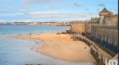 Local d'activités de 100 m² à Saint-Malo (35400)