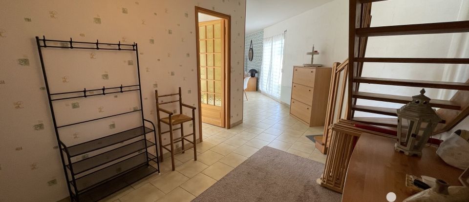 Traditional house 7 rooms of 153 m² in Saint-Pierre-d'Oléron (17310)