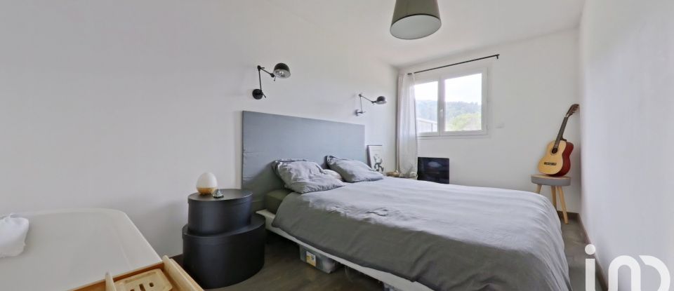 Appartement 3 pièces de 74 m² à Les Rousses (39220)