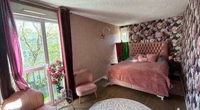 Apartment 4 rooms of 96 m² in Cenon (33150)