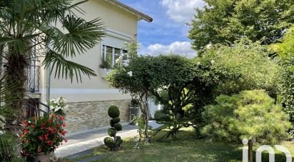 House 4 rooms of 144 m² in Bailly-Romainvilliers (77700)