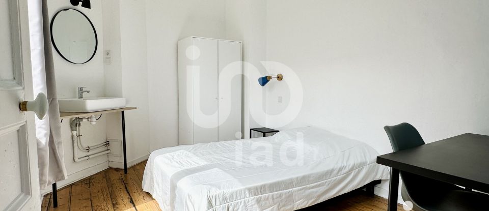 Appartement 4 pièces de 82 m² à Lille (59000)