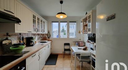 Traditional house 5 rooms of 74 m² in Drancy (93700)