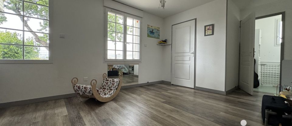 Maison traditionnelle 5 pièces de 114 m² à Saint-Xandre (17138)