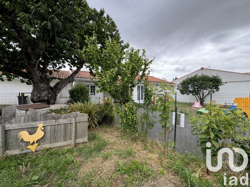 Maison traditionnelle 5 pièces de 114 m² à Saint-Xandre (17138)