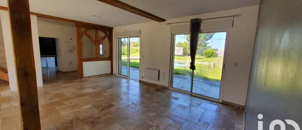 Maison traditionnelle 8 pièces de 290 m² à Fontenay-sur-Loing (45210)