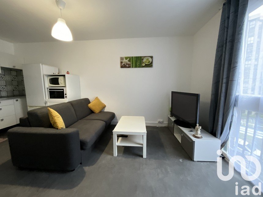 Appartement 2 pièces de 28 m² à Grigny (91350)